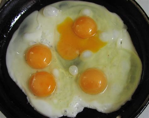 Double yolk eggs superstition